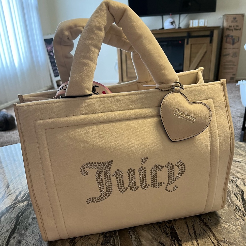 Juicy fluffy bag